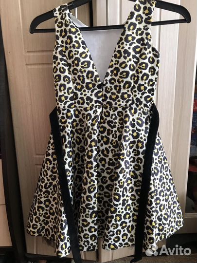 Платье праздничное