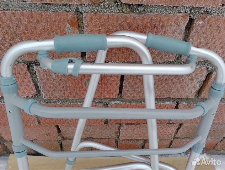 Ходунки для взрослых шагающие Ortonika XS305