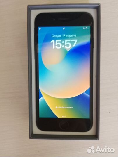 iPhone 8, 64 ГБ