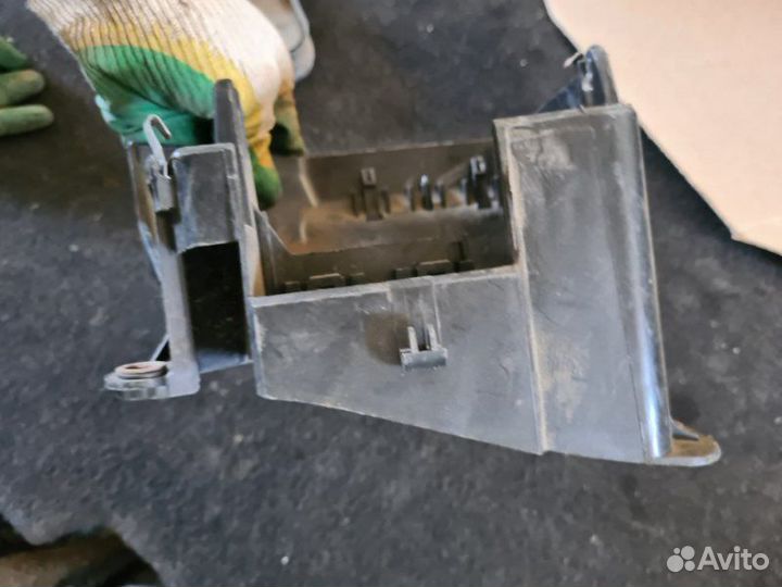 Корпус блока предохранителей Fiat Doblo 2011