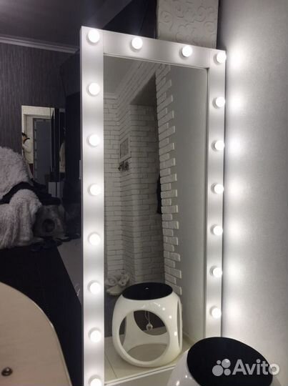 Гримерное зеркало