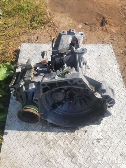 Коробка механическая golf 4 DUU