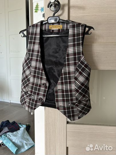 Жилетка для мальчика школьная
