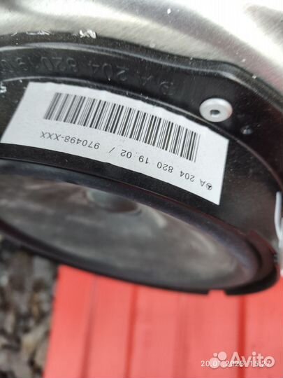 Динамик двери передний правый mercedes w204