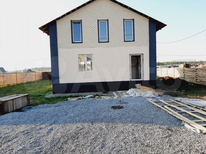 Коттедж 130 м² на участке 8 сот.