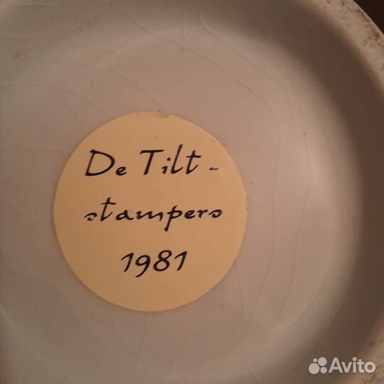 Пивная керамическая кружка с монохромной росписью