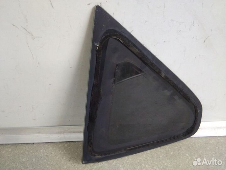 Стекло кузовное глухое правое Nissan Qashqai (J10)