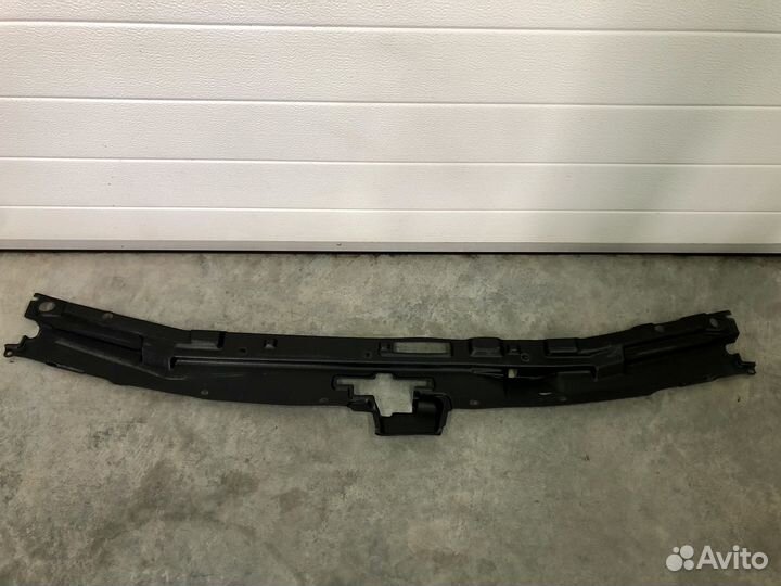 Накладка замка капота Camry/Vista кузов SV-30