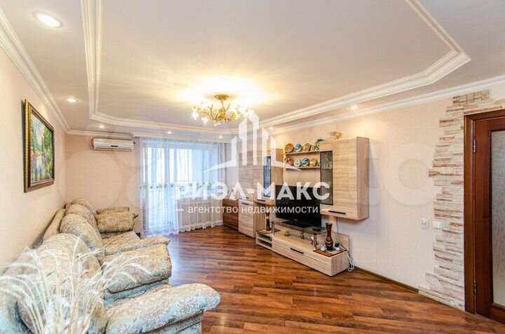 2-к. квартира, 67,5 м², 5/10 эт.