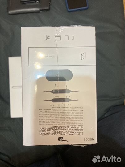 Беспроводные наушники AKG, JBL