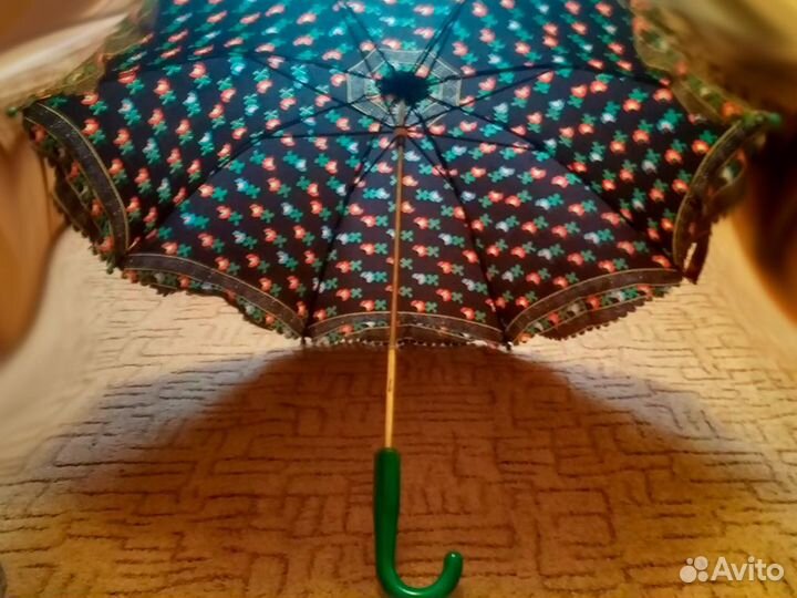 Зонтик-трость с рюшами
