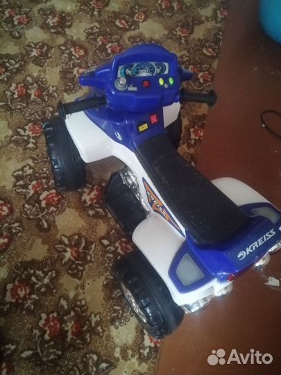 Детский квадроцикл на аккумуляторе