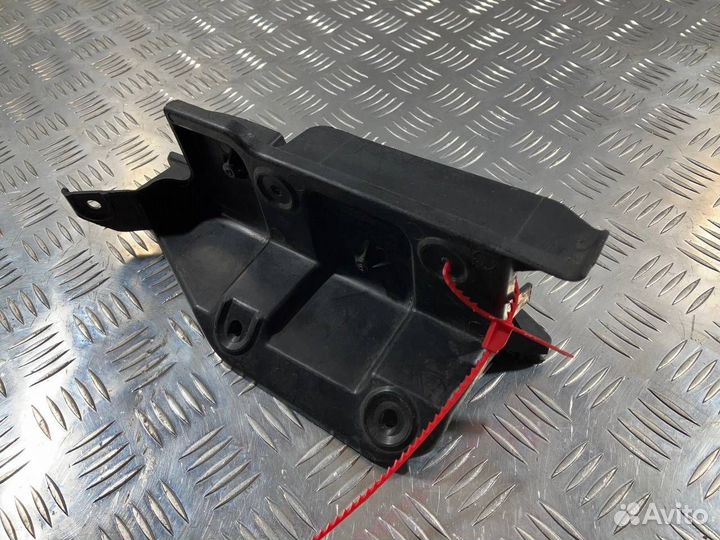 Крепление бампера заднего правое Audi A6 4F/C6