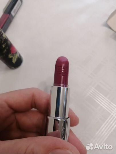 Givenchy помада