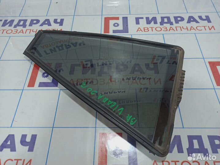 Стекло двери задней правой форточка Suzuki Grand V