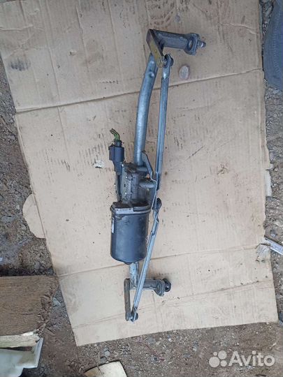 Шкода Октавия тур трапеция стеклоочистителя