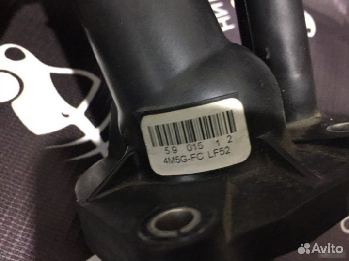 Корпус термостата Ford Focus 1.8L