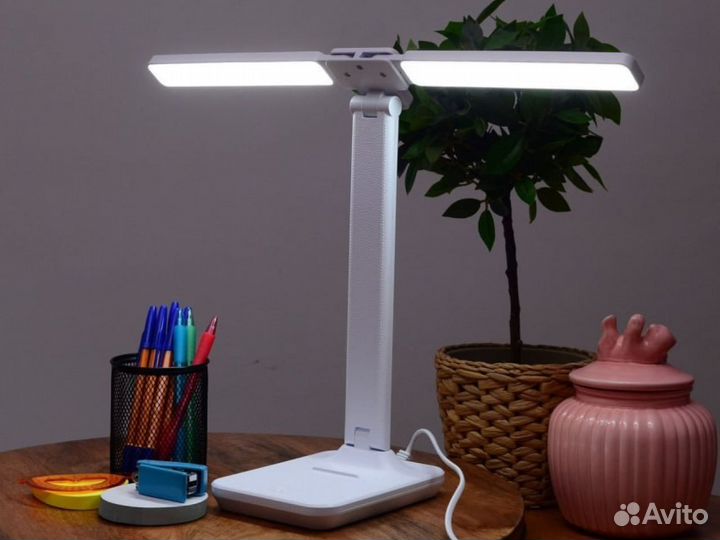 Лампа настольная