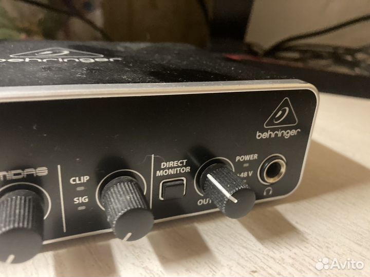 Внешняя звуковая карта Behringer UMC 22