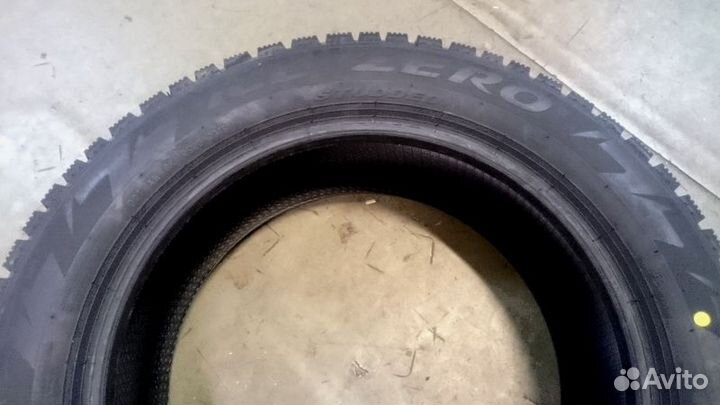 Pirelli Ice Zero 225/55 R17 97T