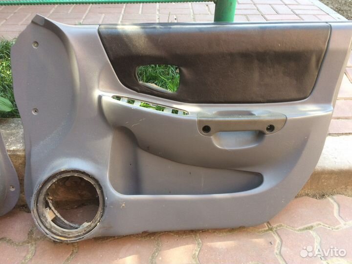 Обшивки передние accent