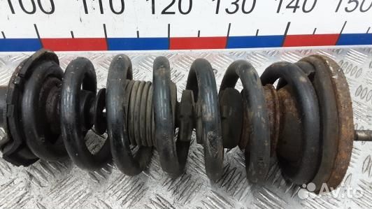 Стойка передняя левая mitsubishi pajero 3 (ZML04K5