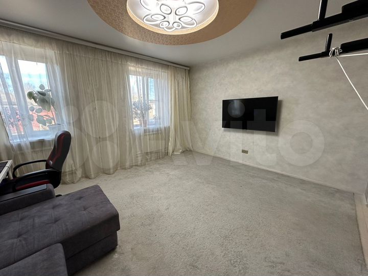 2-к. квартира, 61,8 м², 1/3 эт.