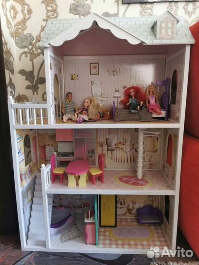 Домик кукольный