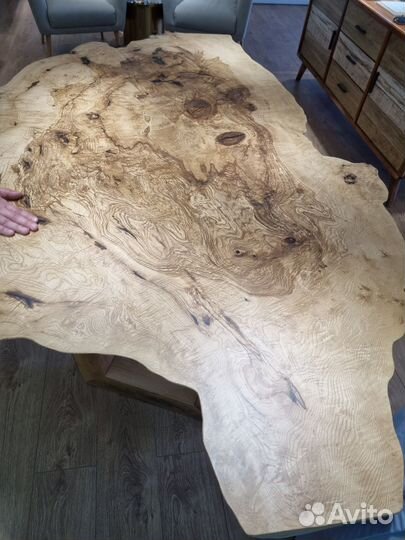 Стол Ясень каповый