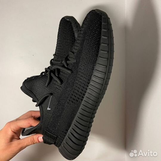 Кроссовки Adidas Yeezy Boost 350 LUX новые