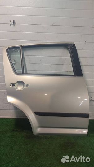 Дверь задняя правая Daihatsu Sirion 2008