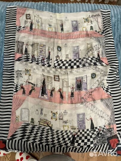 Шелковый платок moschino