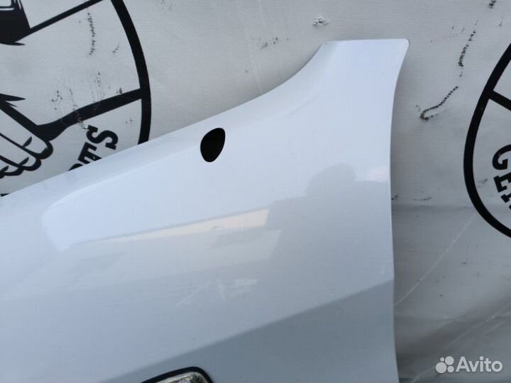 Крыло переднее левое Toyota Land Cruiser Prado