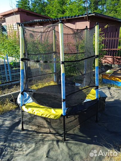 Детский батут с сеткой