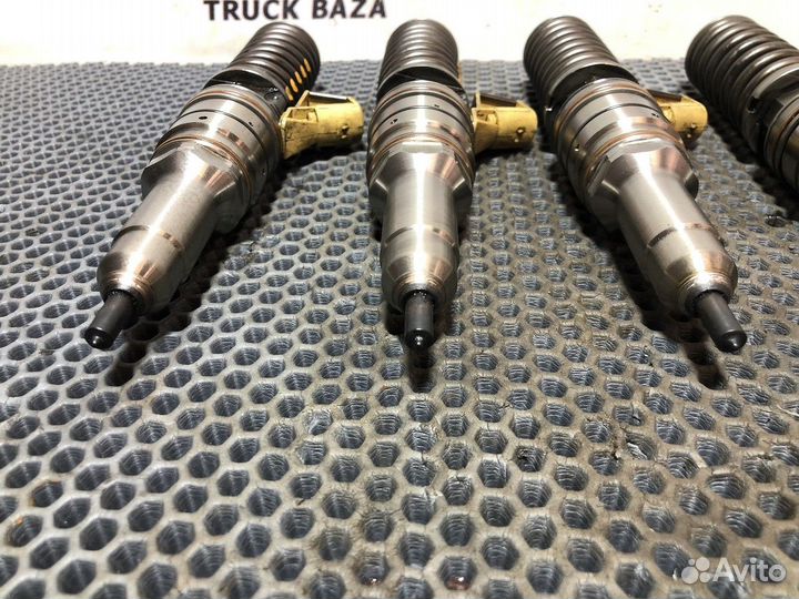 504125329 Комплект форсунок топливных Курсор 10