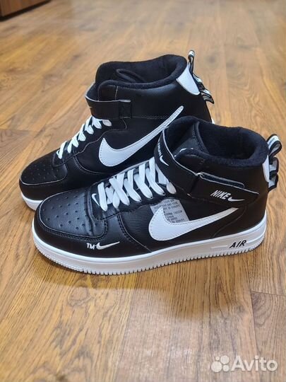 Кроссовки Nike Air Force 1 07 mid