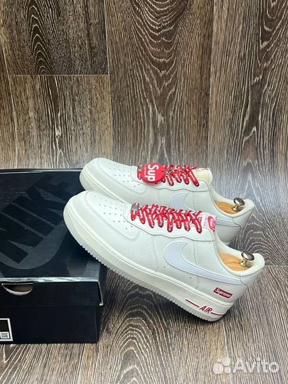 Кроссовки Nike supreme