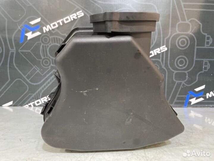 Корпус воздушного фильтра Audi A8 D3 BFM 2005