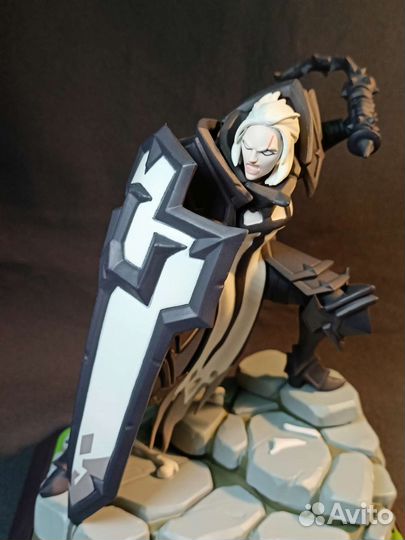 Фигурка Blizzard Diablo Crusader Крестоносец