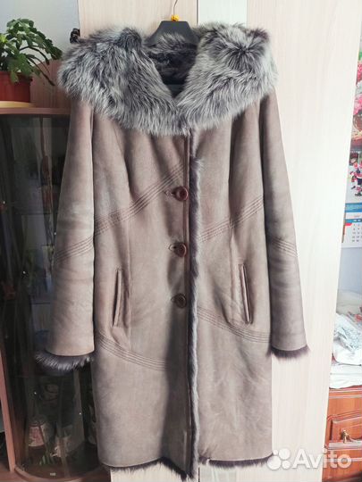 Дубленка натуральная женская с капюшоном