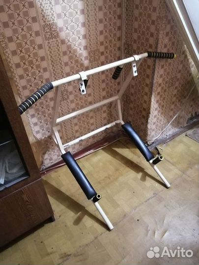 Турник настенный бу