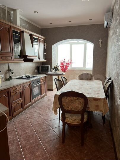 3-к. квартира, 98 м², 2/4 эт.