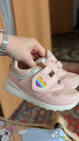 Обувь для девочки (сандалии, ботинки, сапоги)