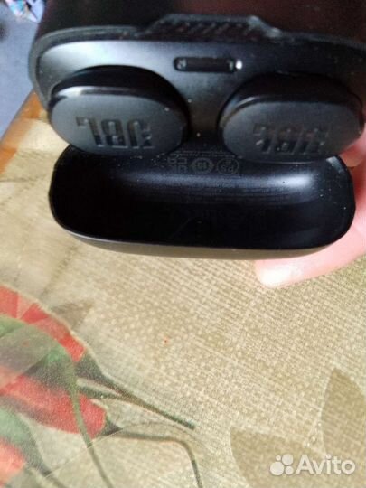 Беспроводные наушники jbl