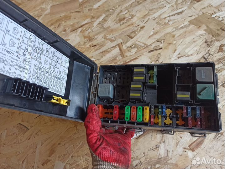 Блок предохранителей Ford Focus 1