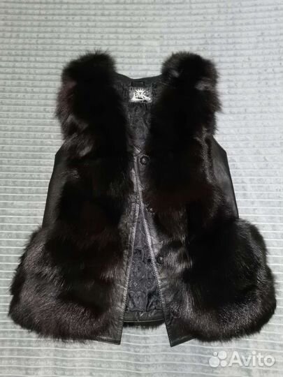 Жилетка меховая женская