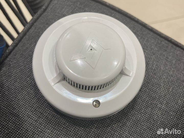 Извещатель пожарный дымовой ип 212-142