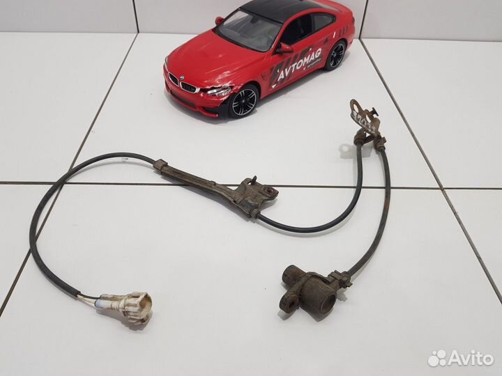 Датчик ABS передний правый