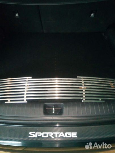 Решетка передняя декоративная на KiA Sportage