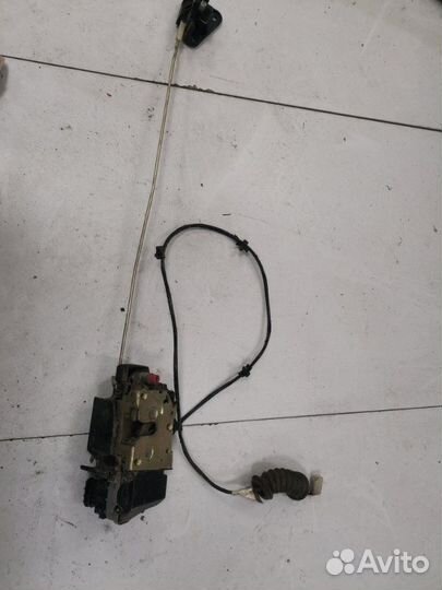 Замок боковой двери задний левый Ваз Калина 11183